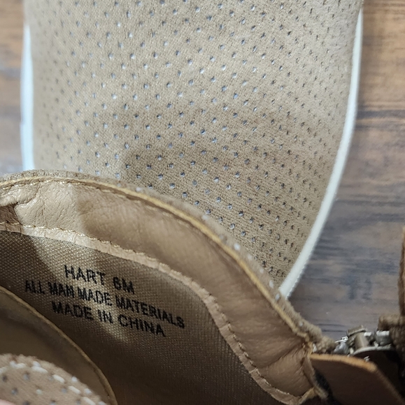 CushionAire Wedge Sneaker - Picture 3 of 4